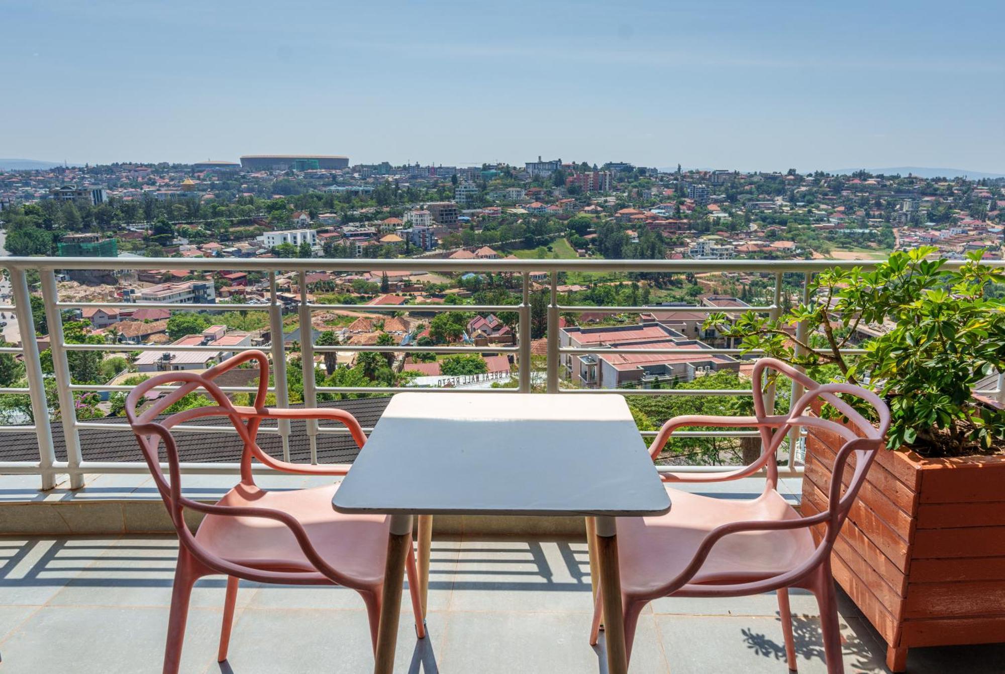 Lemigo Hotel Kigali Exterior photo